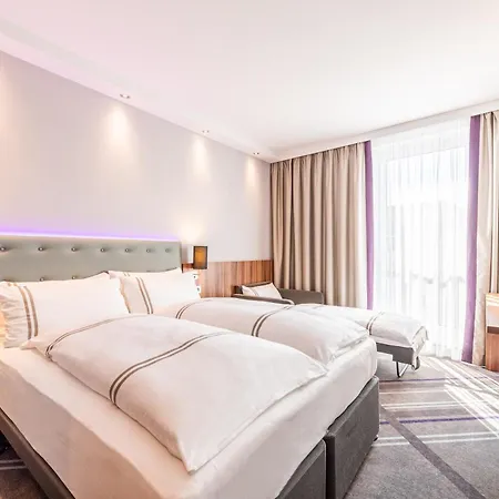 Premier Centre 3*