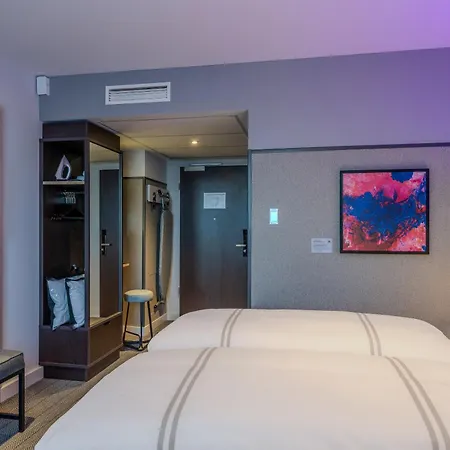 Premier Centre 3*